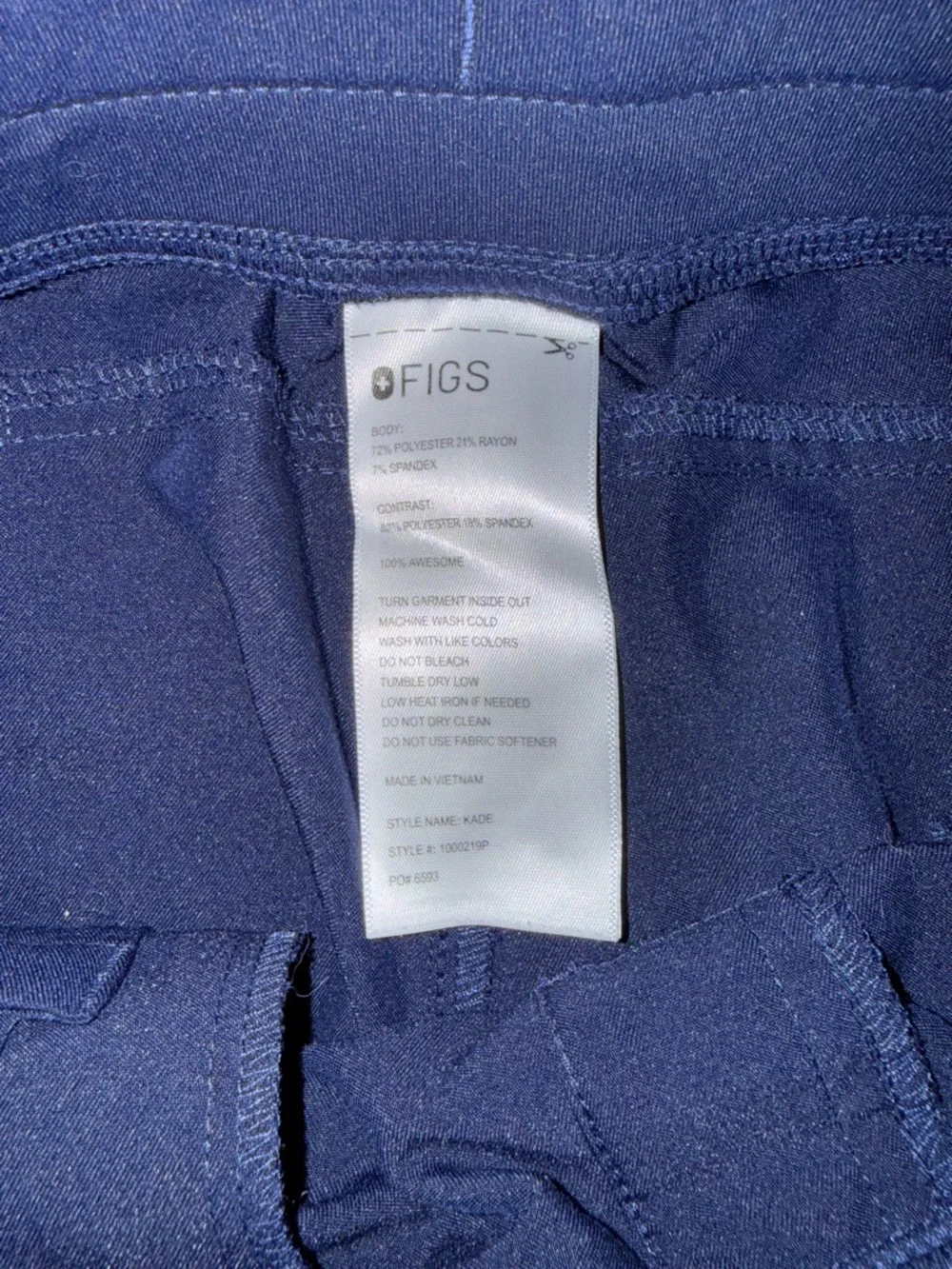 Figs Women’s Navy Cargo Scrub Pants - Picture 5 of 5